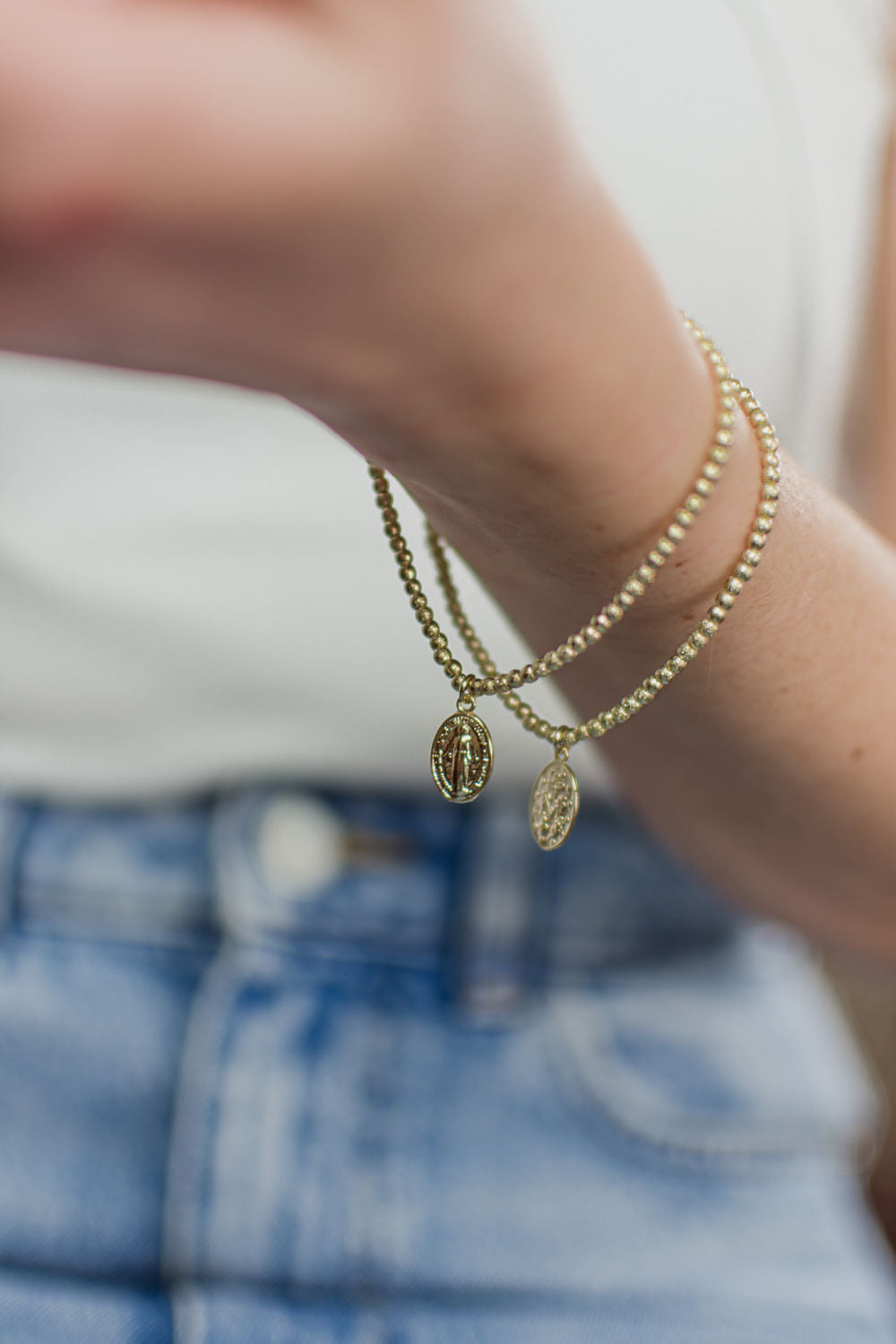 Pulsera Virgencita de los rayos gold